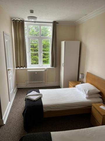 The Admiral Cunningham Hotel Bracknell Eksteriør billede
